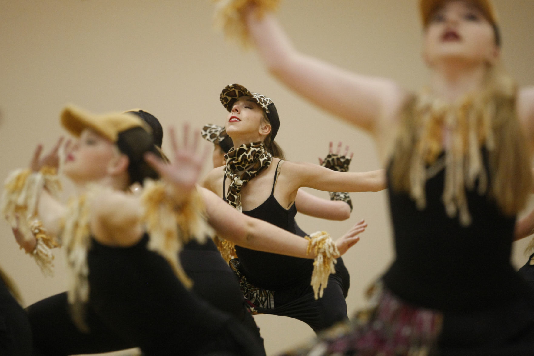 051116-nws-dancers014.JPG (copy)
